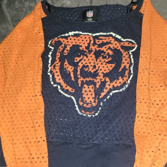 Chicago Bears shirt with holes size Large - Picture 2 of 2